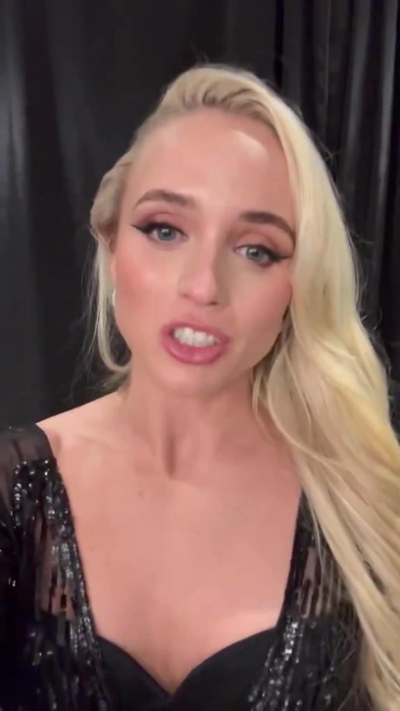 這么甜美的長相，要是不跟你說，你都不知道她也是籃球遠(yuǎn)動員